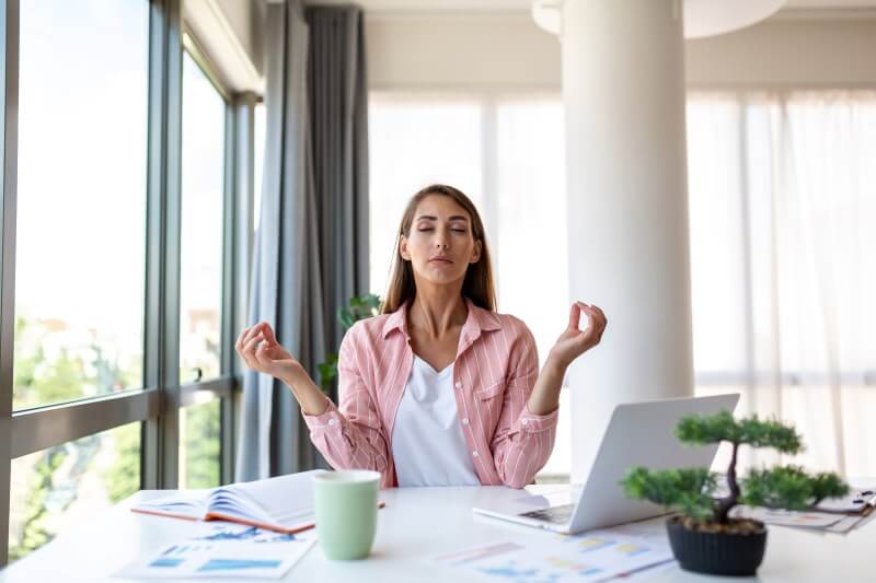 Employee practicing mindfulness during flexible working hours