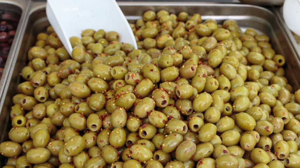 Seasoned olives for a tasty snack that's low in calories