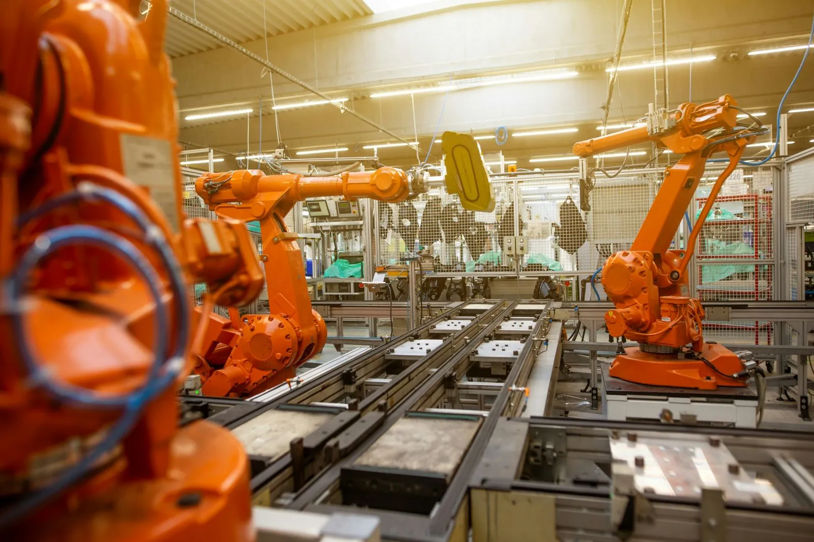 Manufacturing environment with robotics for automation